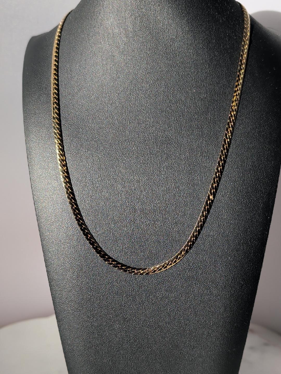 Avon Gold Plated 20 In Chain Necklace Figaro Style Unisex